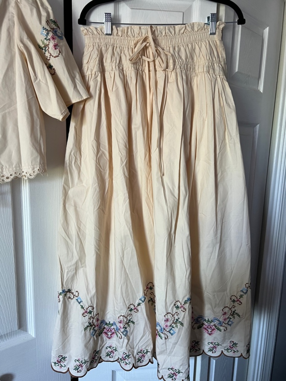 Moon River Cream Embroidered Midi Skirt & Top Set - Floral Detail - Picture 12 of 14